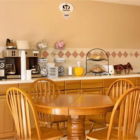 Super 8 By Wyndham Lake Havasu City