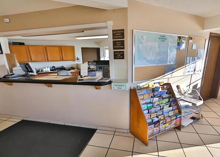 Super 8 By Wyndham Havasu 2*