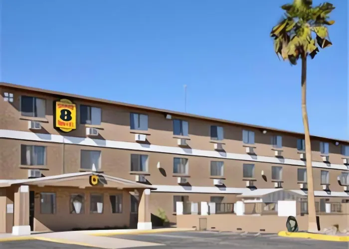 Hotel Super 8 By Wyndham Havasu 2*