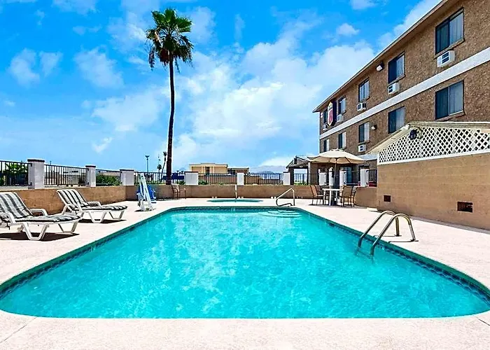 Super 8 By Wyndham Havasu Hotel Lake Havasu City